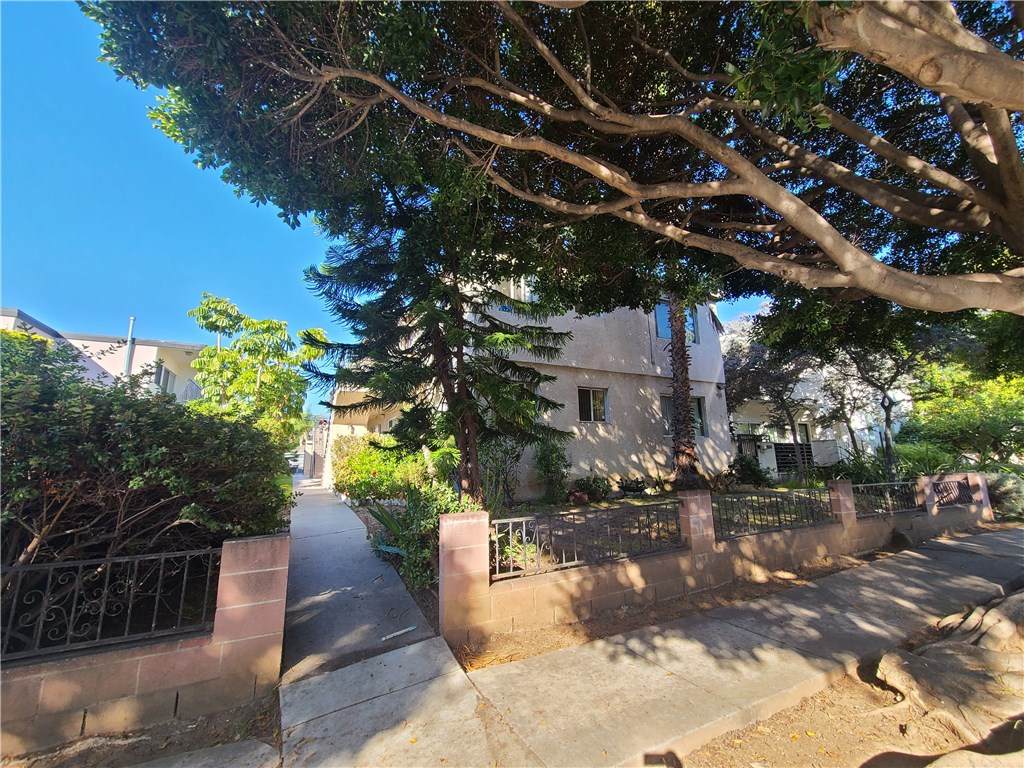 1808 10th Street - Photo 1