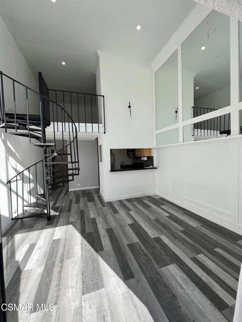 1440 Veteran Avenue - Photo 1