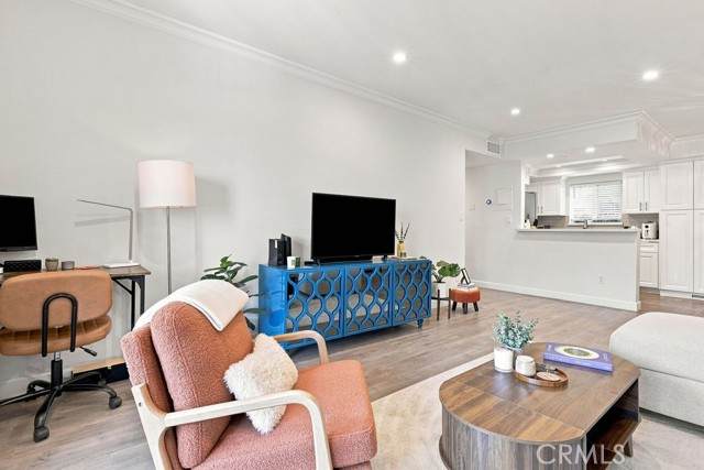 1517 Garfield - Photo 1
