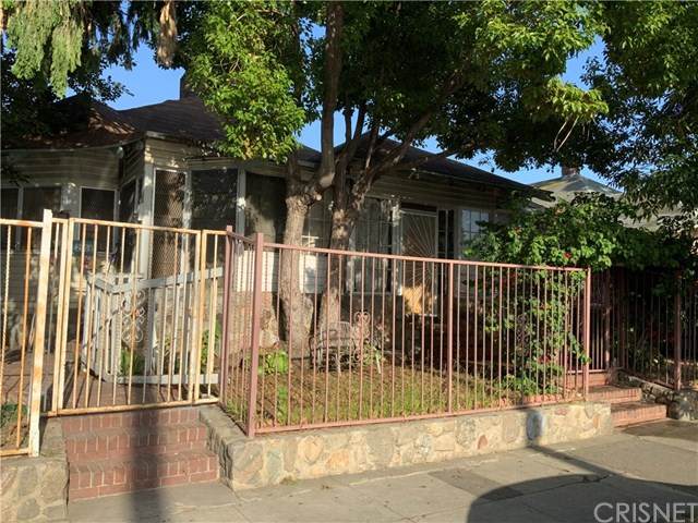 2908 Budlong Avenue - Photo 1