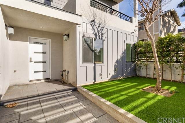8400 Woodley Place - Photo 1