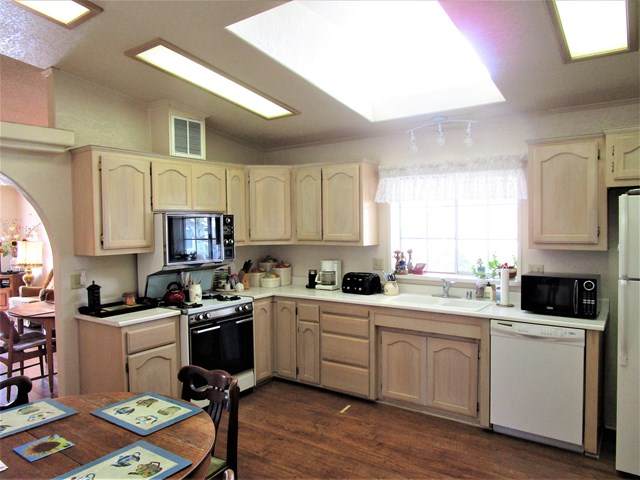 1215 Anchors Way - Photo 1