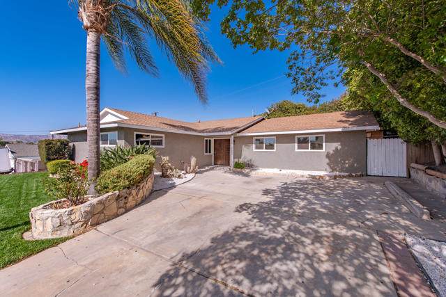 896 Moffatt Circle - Photo 1