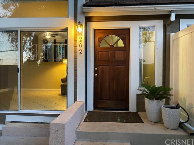 1917 Glenoaks Boulevard - Photo 1