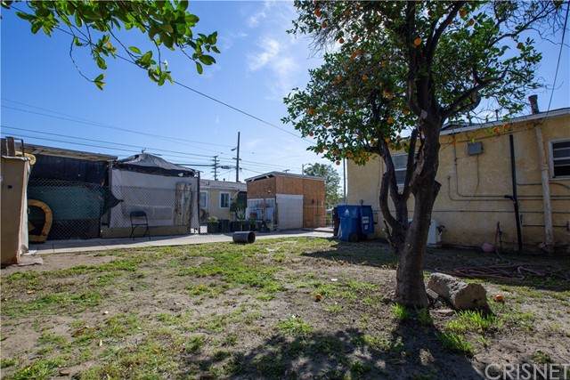 10852 Sutter Avenue - Photo 1