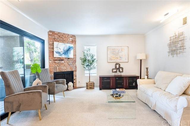 352 Barrington Avenue - Photo 1