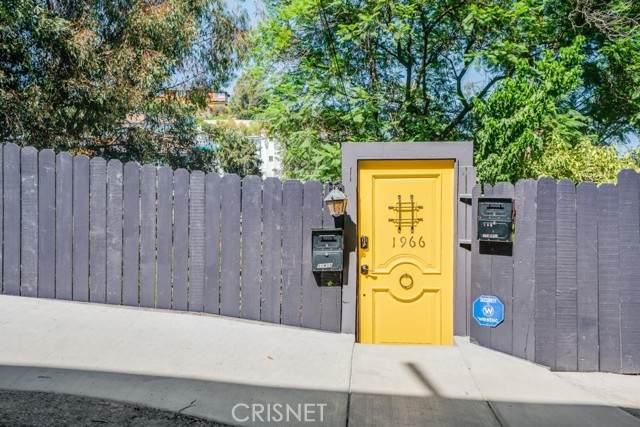 1966 Sycamore Avenue - Photo 1