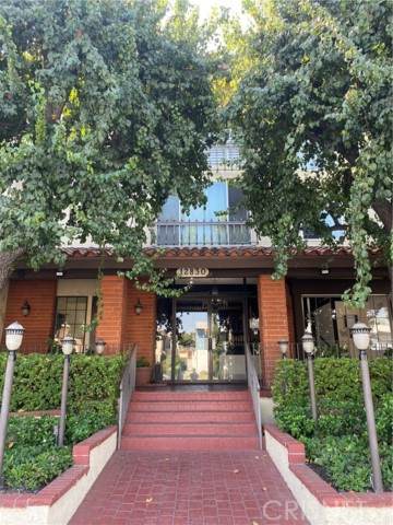 12830 Burbank Boulevard - Photo 1