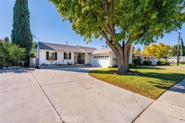 20262 Hamlin Street - Photo 1