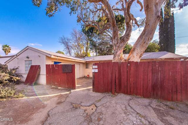 1662 Alexander Street - Photo 1