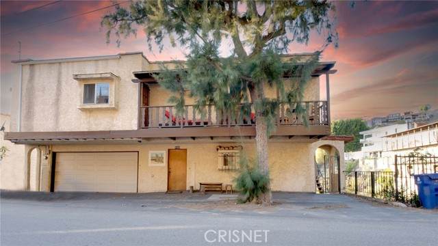 1953 Sunset Plaza Drive - Photo 1