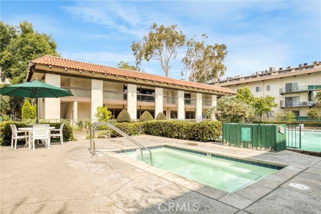 5460 White Oak Avenue - Photo 1
