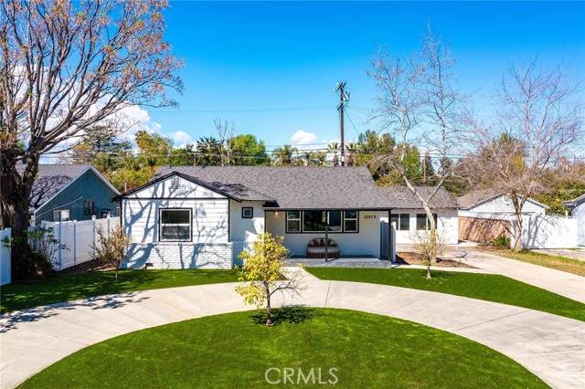 22919 Leonora Drive - Photo 1