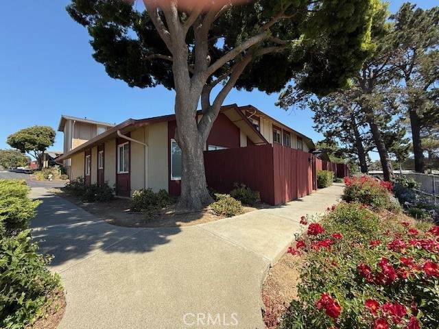 444 Corcoran Avenue - Photo 1