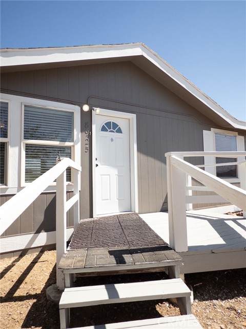 8925 Oleander Avenue - Photo 1