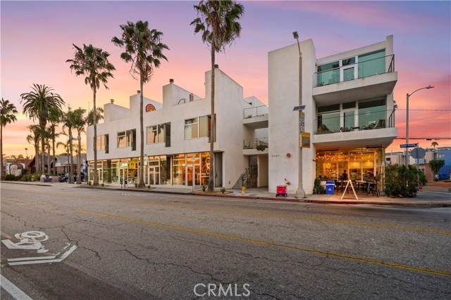 1121 Abbot Kinney Boulevard - Photo 1