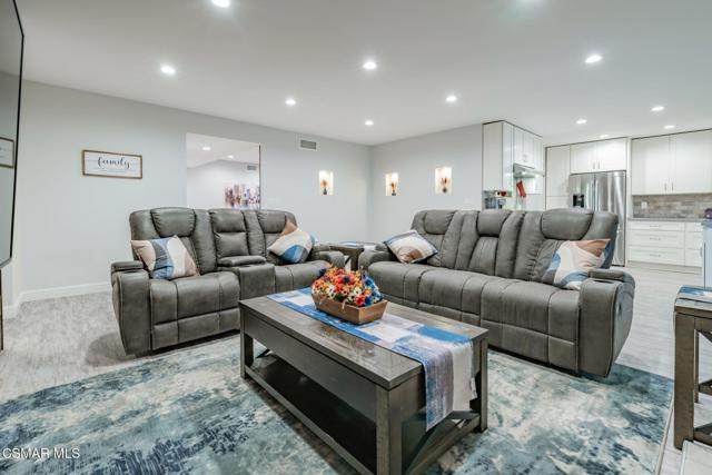 2760 Royal Avenue - Photo 1