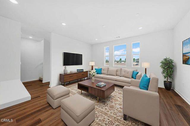 543 Via Vallarta - Photo 1