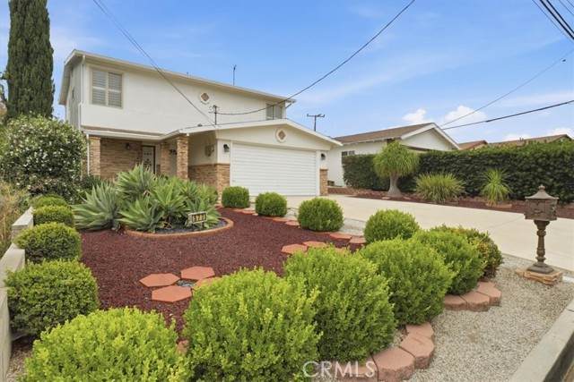 577 Houston - Photo 1
