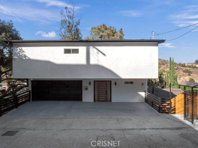 2924 Park Center Drive - Photo 1