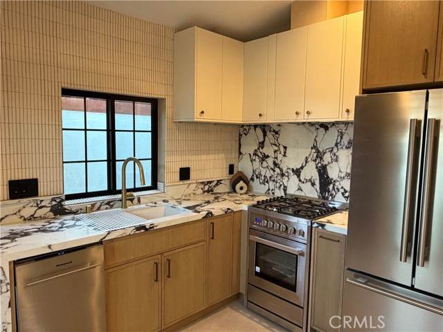 6632 Fulton Avenue - Photo 1