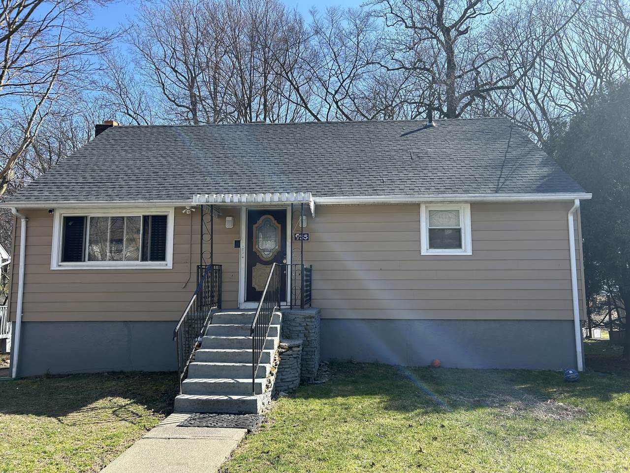 55 Valley Avenue - Photo 1