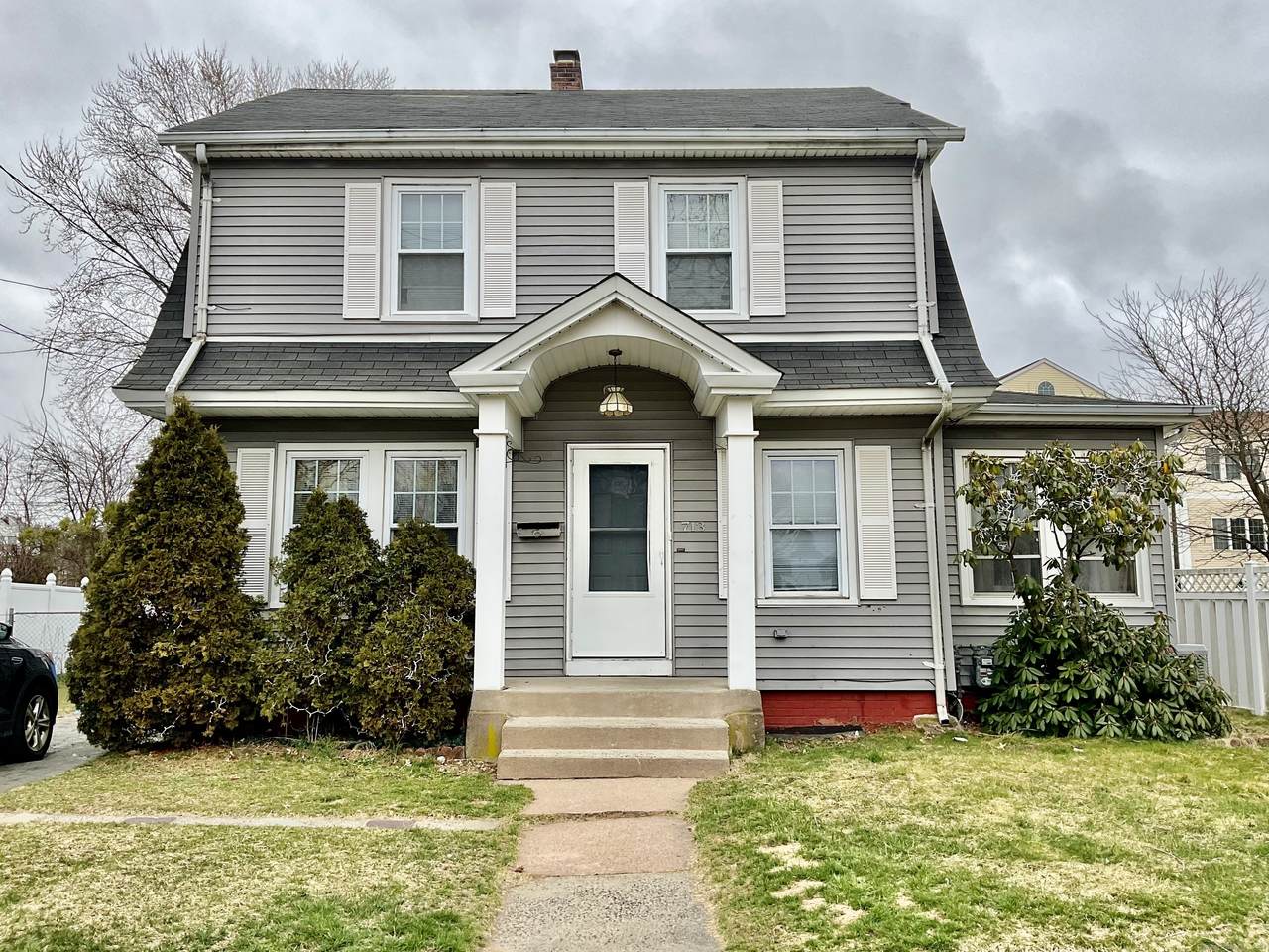 713 2nd Avenue - Photo 1