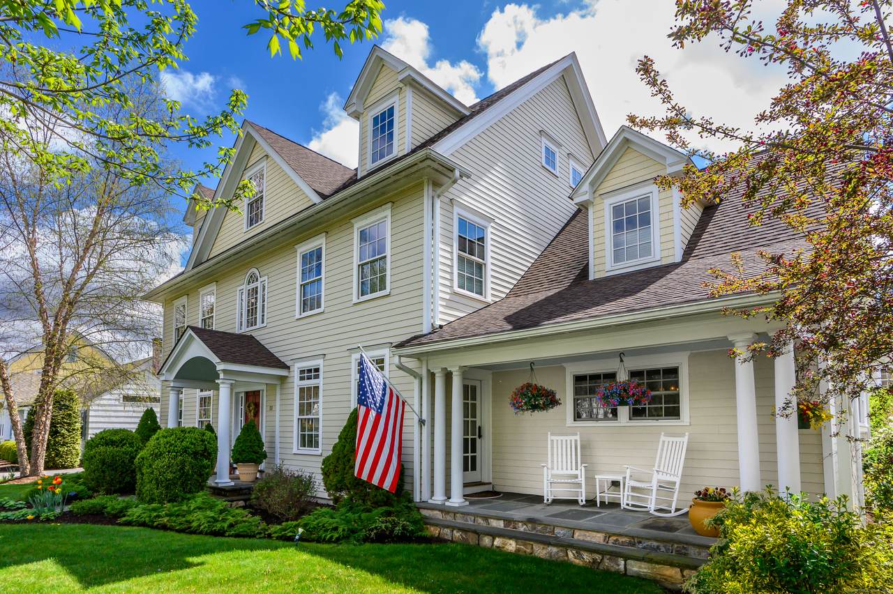 51 Elizabeth Street - Photo 1