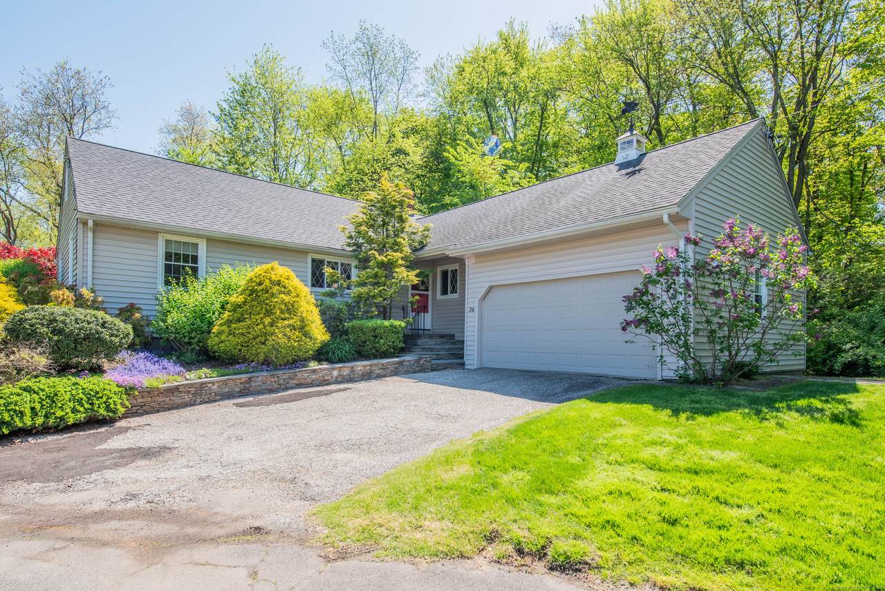 34 Gloucester Lane - Photo 1