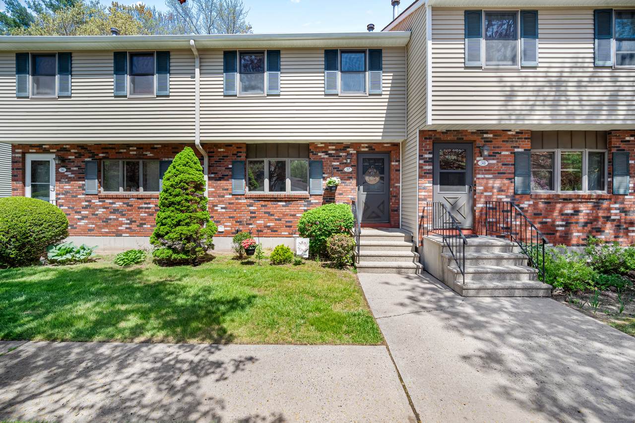 37 Brookside Village - Photo 1