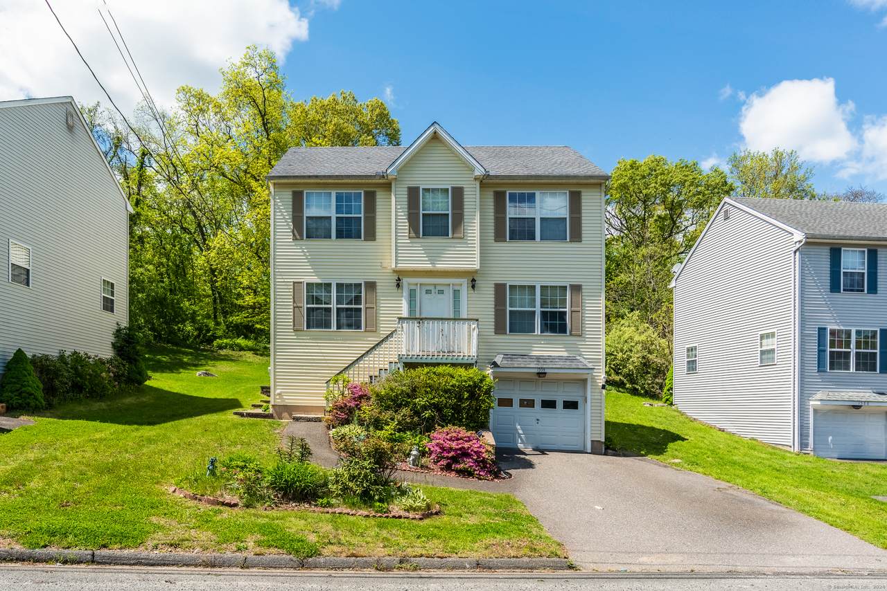 1594 Highland Avenue - Photo 1