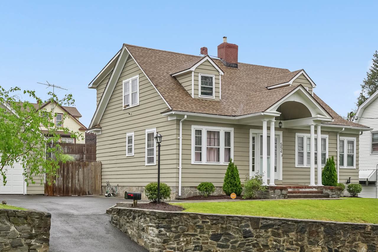 554 Thorme Street - Photo 1