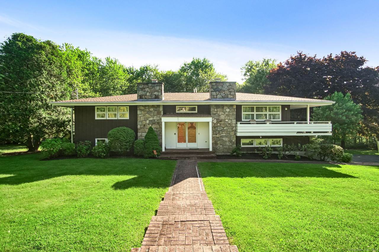 100 Roosevelt Drive - Photo 1