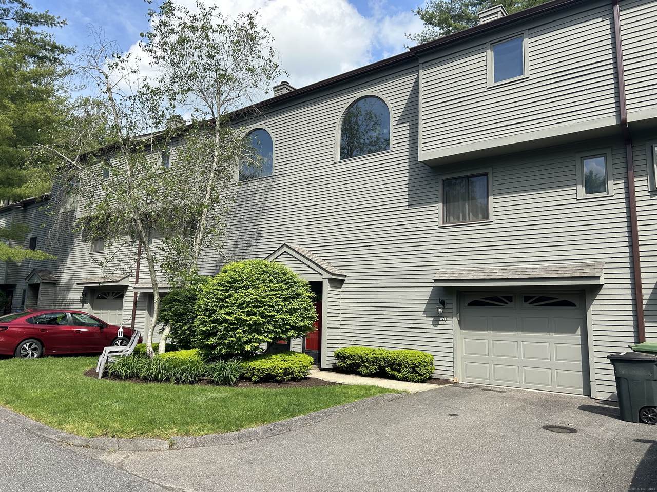 10 Eastview Drive - Photo 1