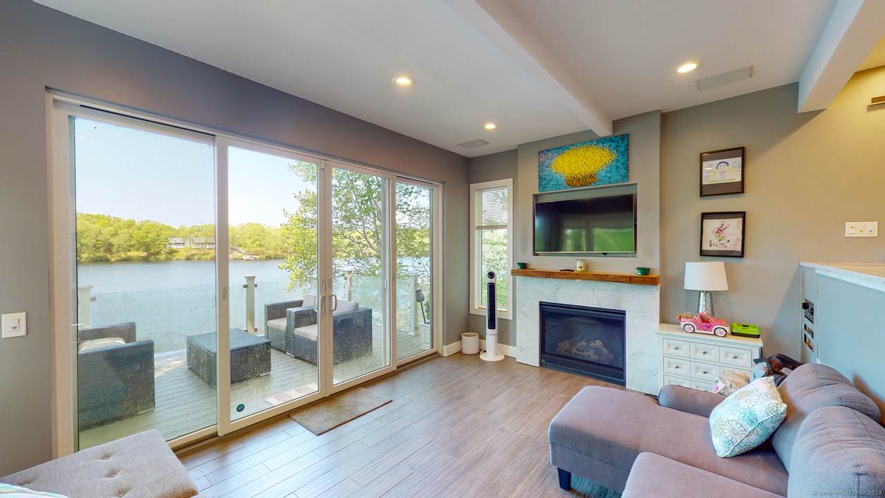 15 Lakeside Drive - Photo 1