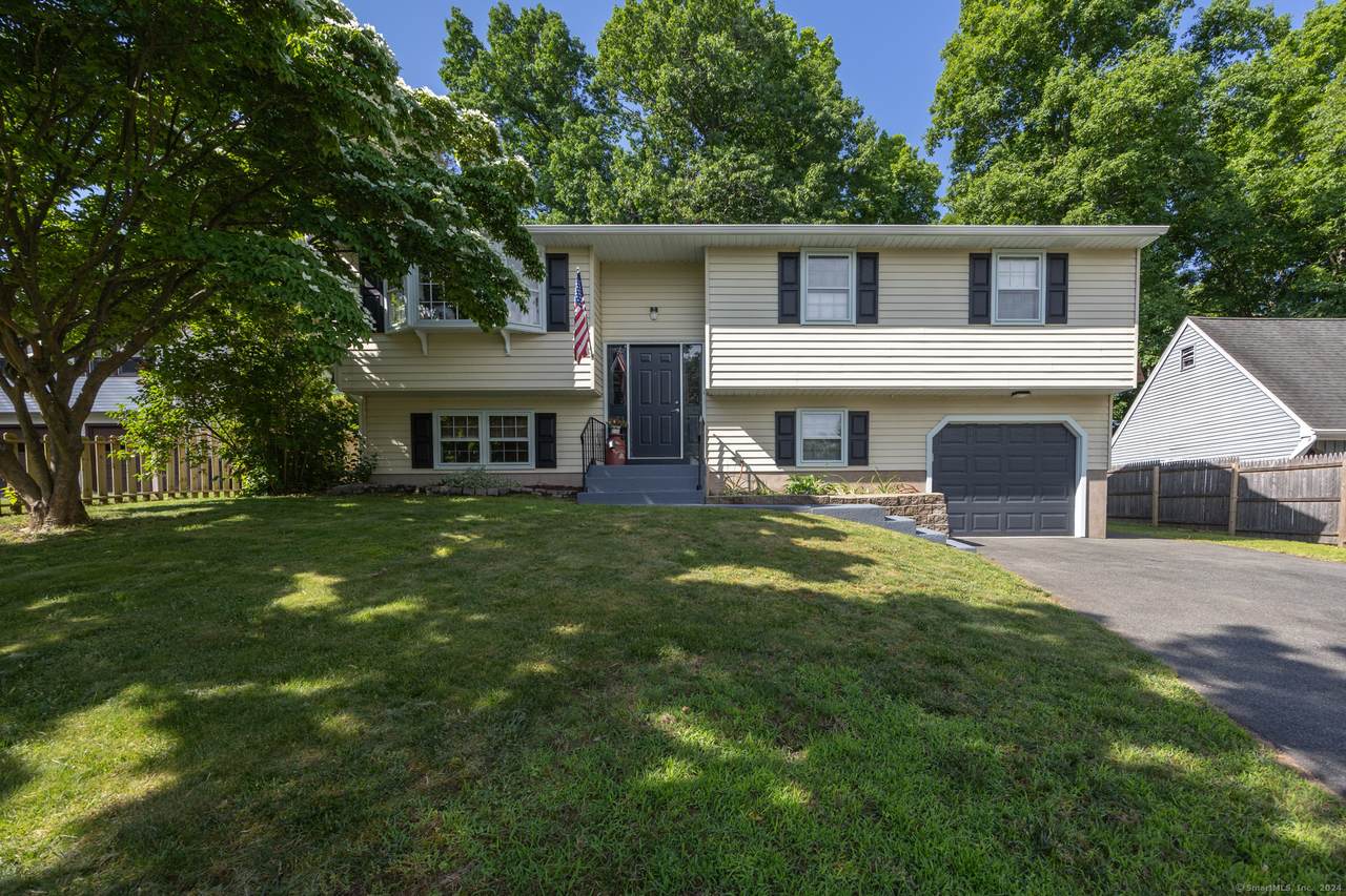 109 Pettit Drive - Photo 1