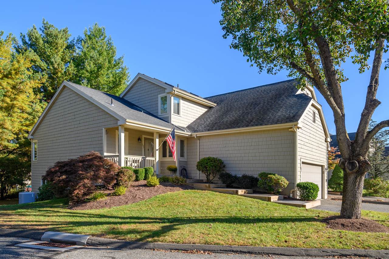 192 Lake Place South - Photo 1