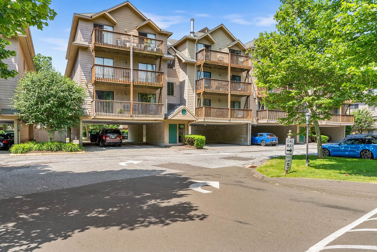 97 Richards Avenue - Photo 1
