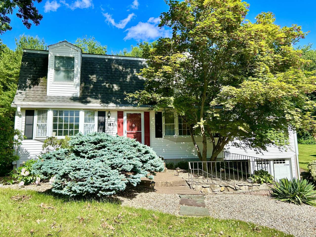 183 Hamilton Drive - Photo 1