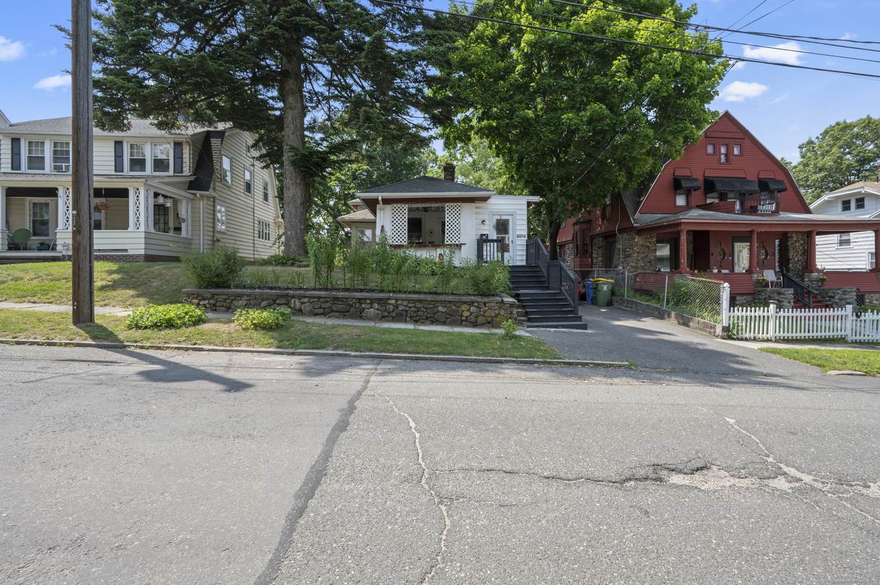 46 Windsor Street - Photo 1