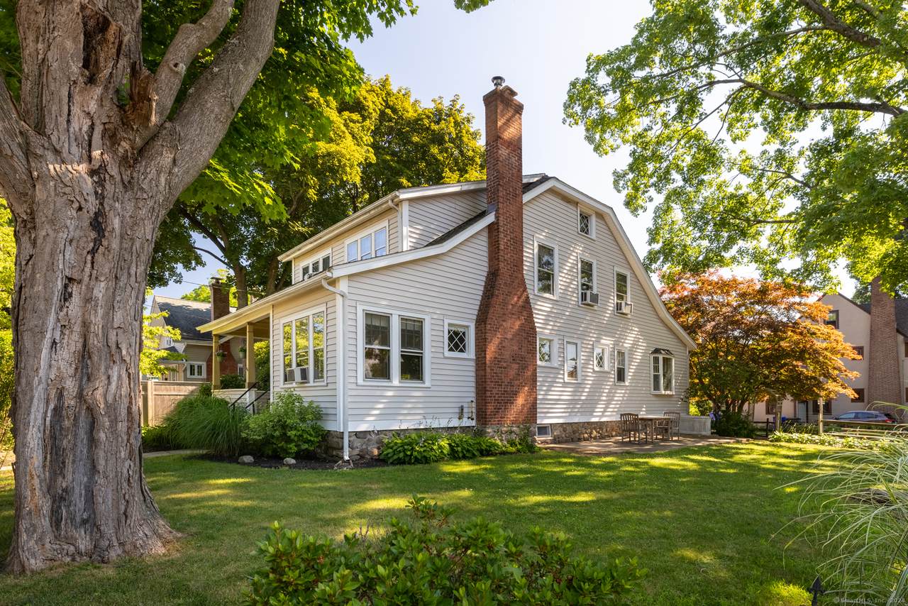 154 Benham Street - Photo 1