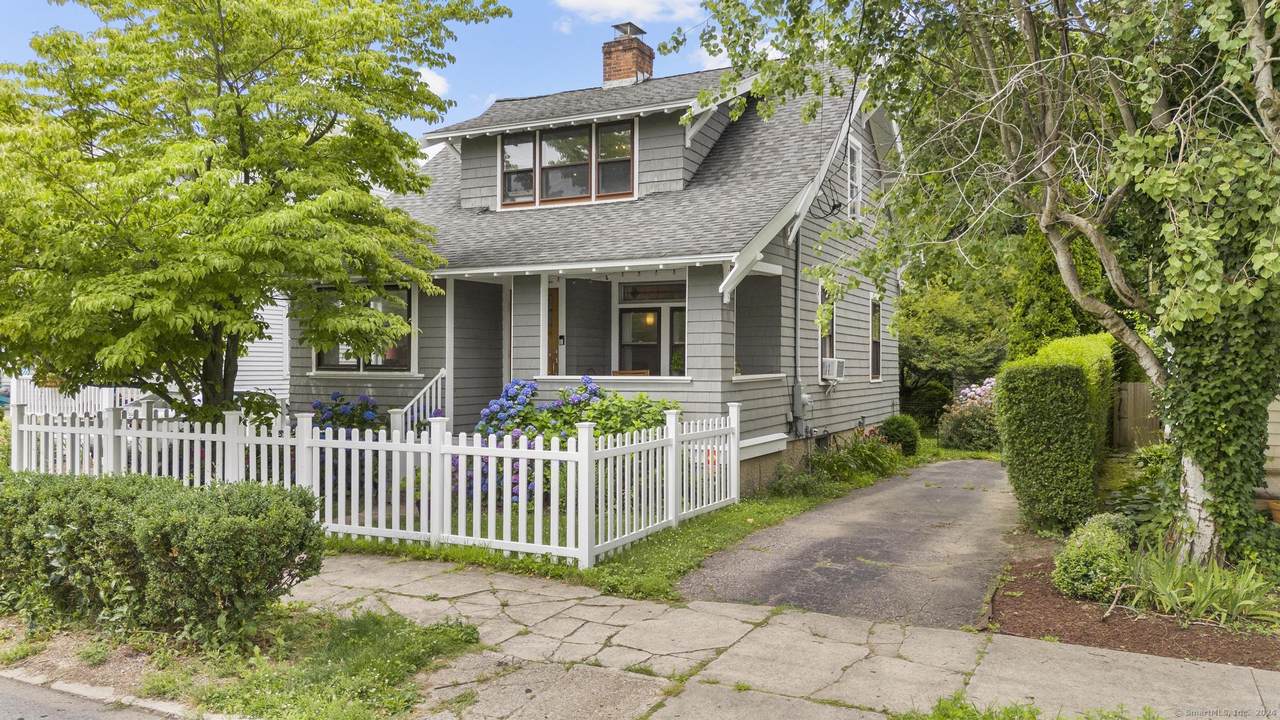490 Courtland Avenue - Photo 1