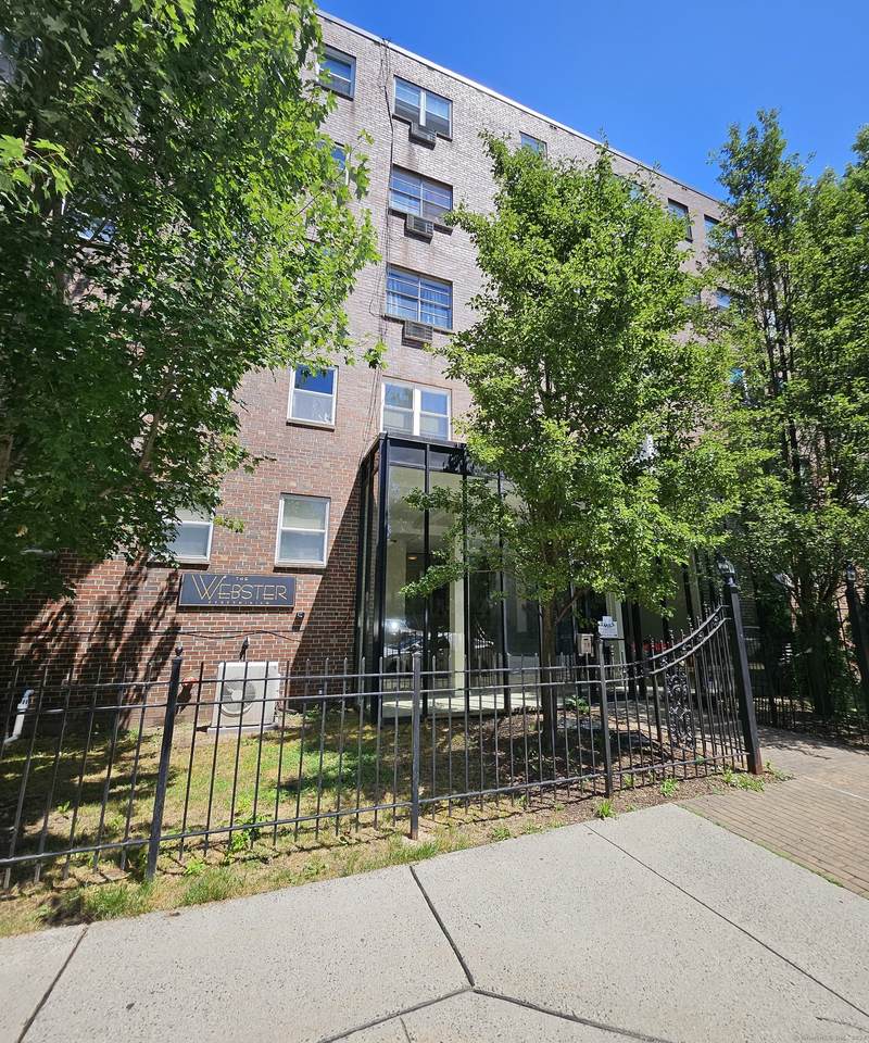 40 Owen Street - Photo 1