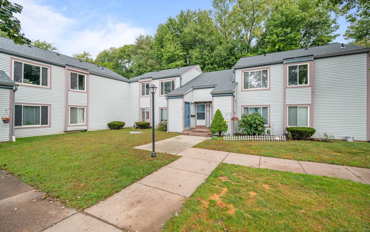 28 Candlewood Drive - Photo 1