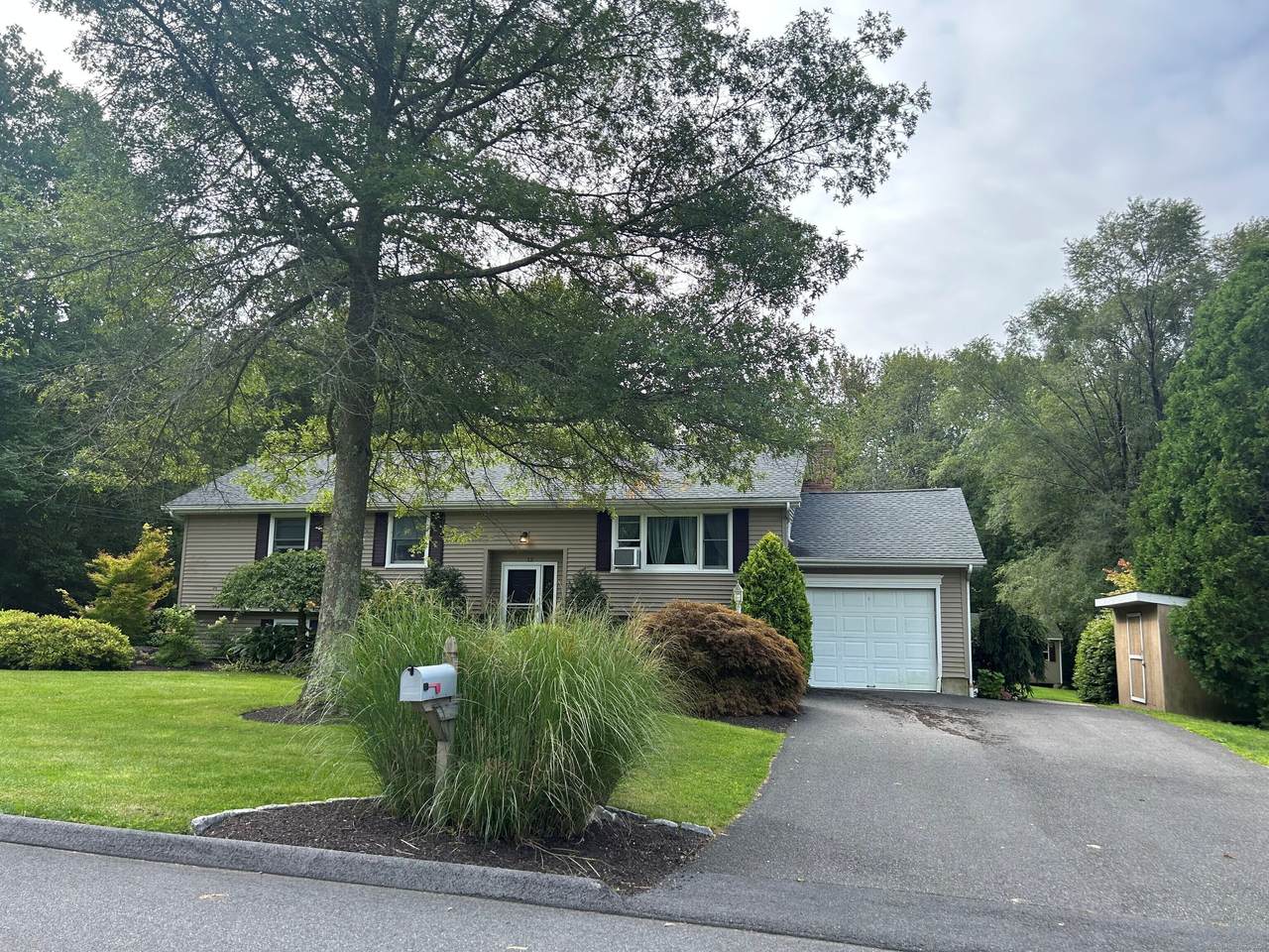 12 Round Table Road - Photo 1