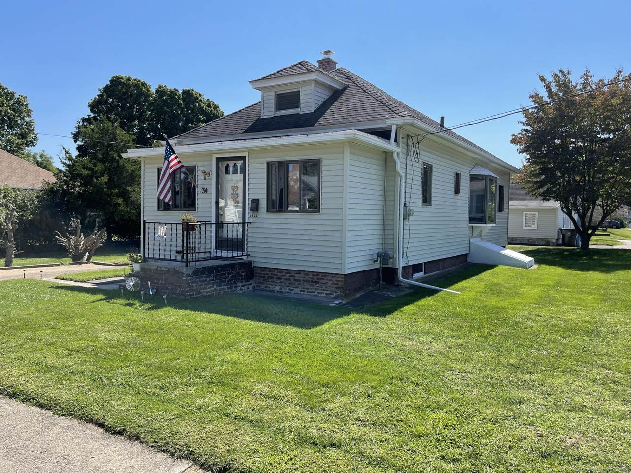 34 Russell Road - Photo 1