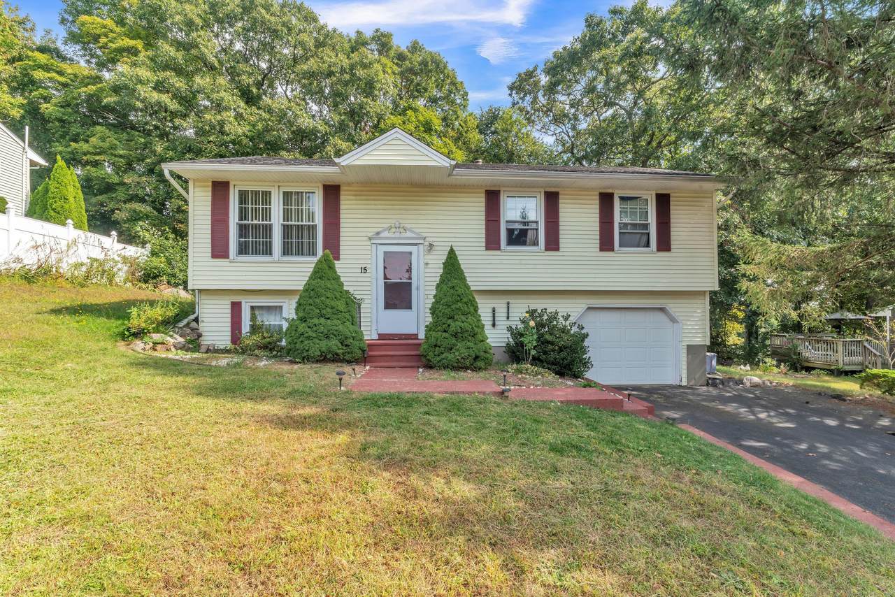 15 Carriage Drive - Photo 1