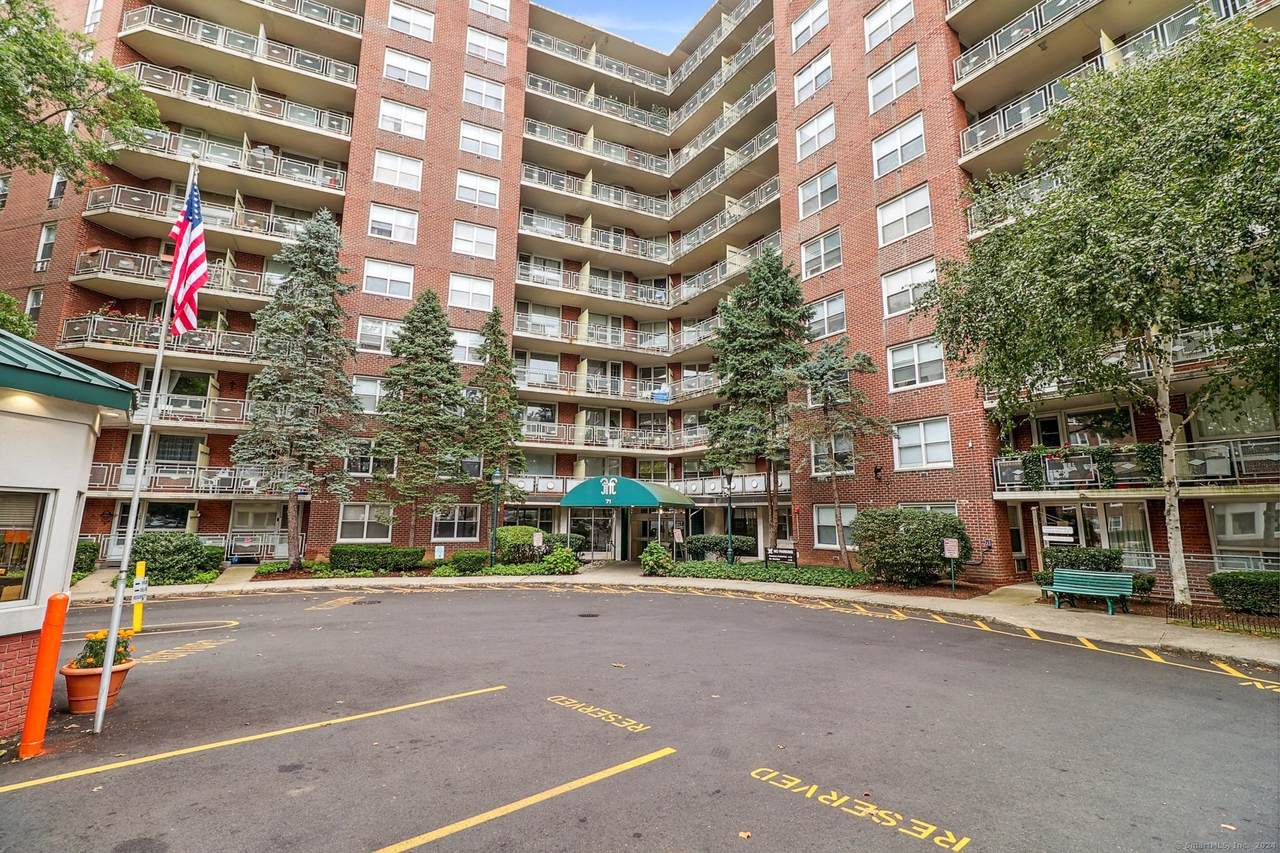 71 Strawberry Hill Avenue - Photo 1