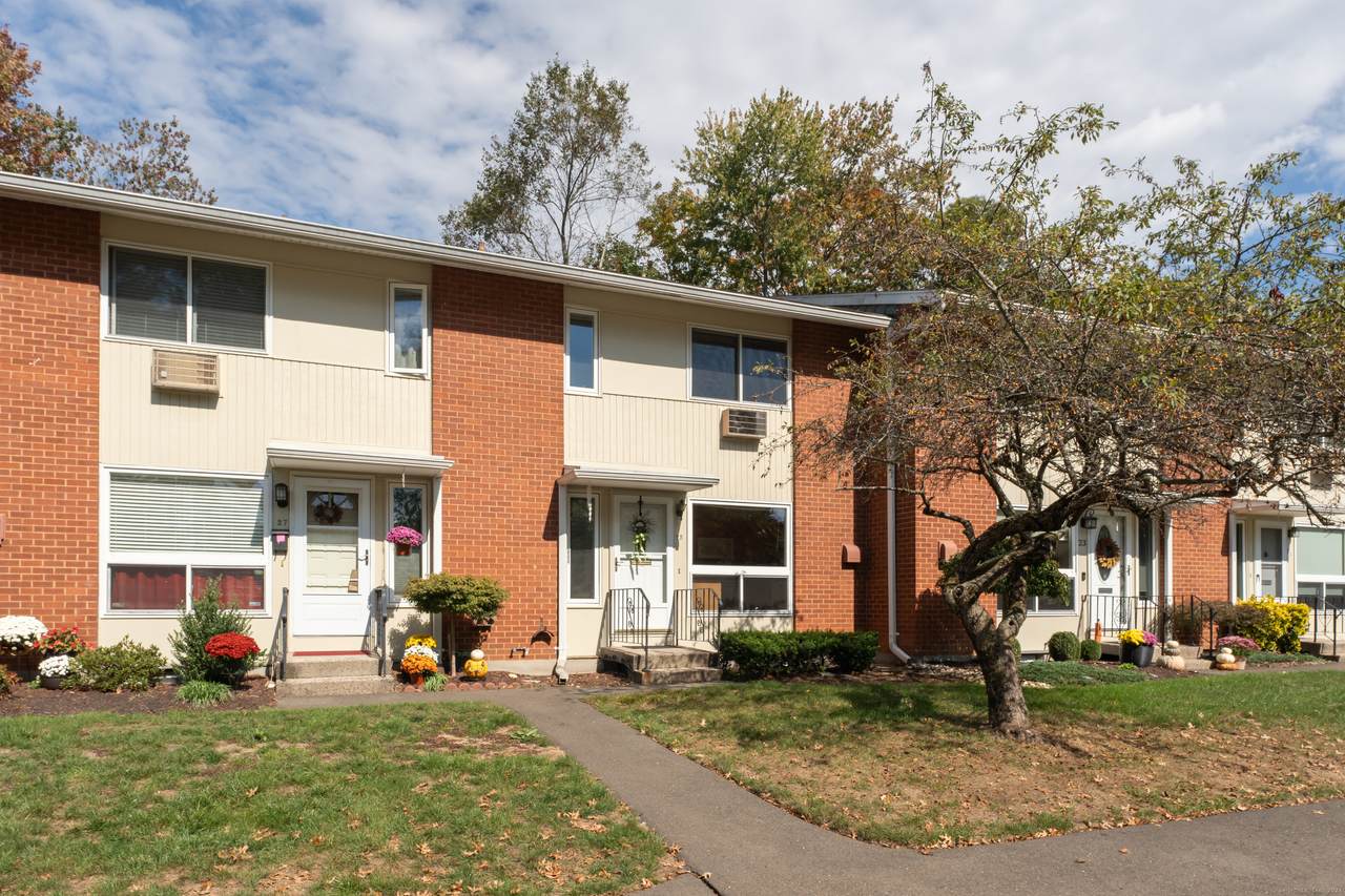 25 Centerbrook Road - Photo 1