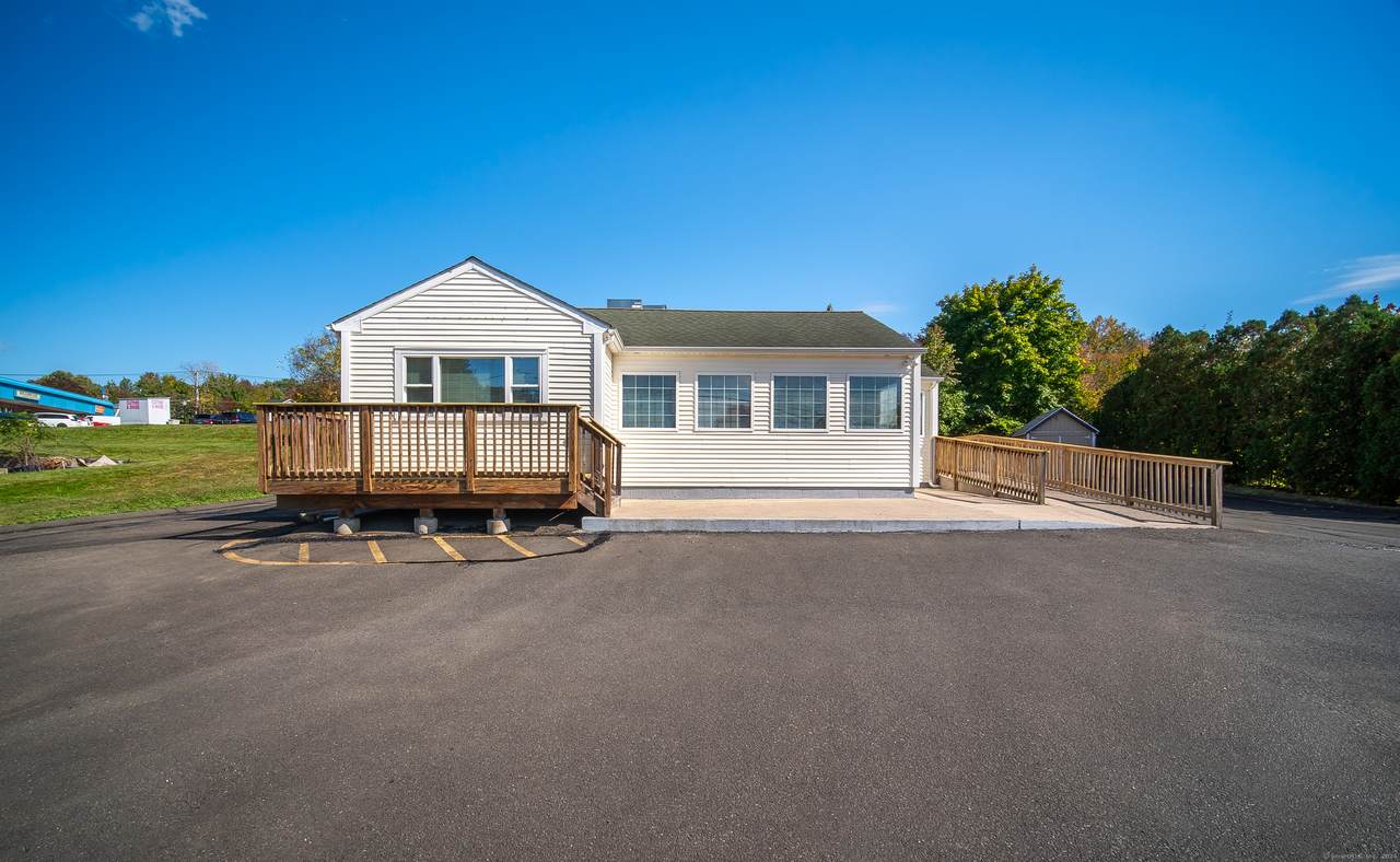 110 Coe Avenue - Photo 1